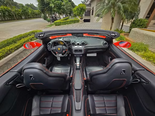 FERRARI CALIFORNIA T 2015