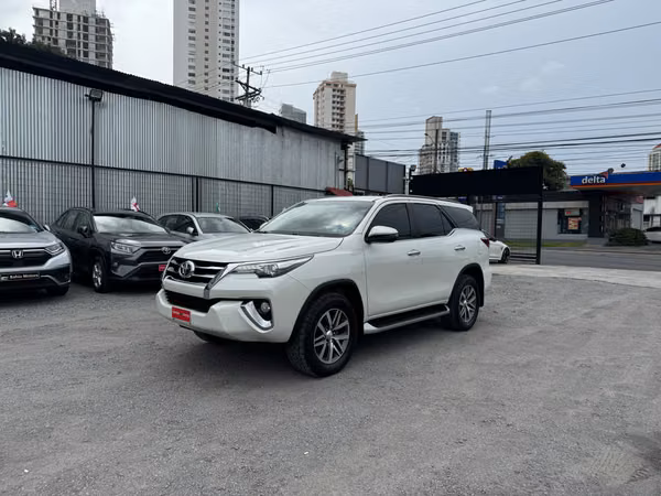 TOYOTA FORTUNER 2018