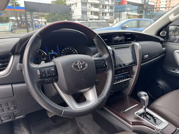 TOYOTA FORTUNER 2018