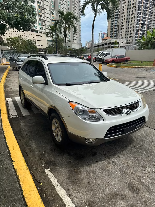 Hyundai Veracruz 3.0 CRDi 24 Válvulas Diésel, 4x4 en perfecto estado de funcionamiento.