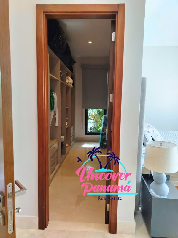Luxury Residence in Velamar Village