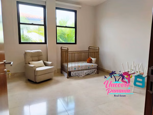 Luxury Residence in Velamar Village