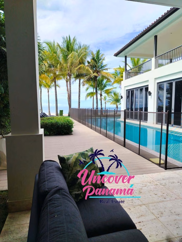 Luxury Residence in Velamar Village