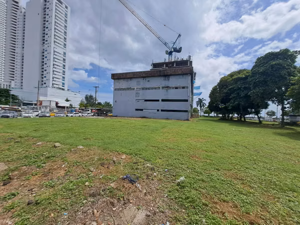 RENT LAND AVENIDA BALBOA BELLA VISTA PANAMÁ ID 7084