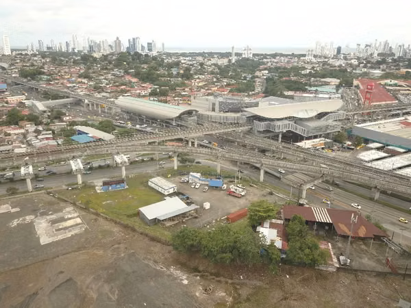 6000MTS OF LAND OR LESS CROSS SAN MIGUELITO
