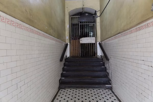 Proyecto de Restauración en Casco Viejo: Edificio Histórico a la Venta