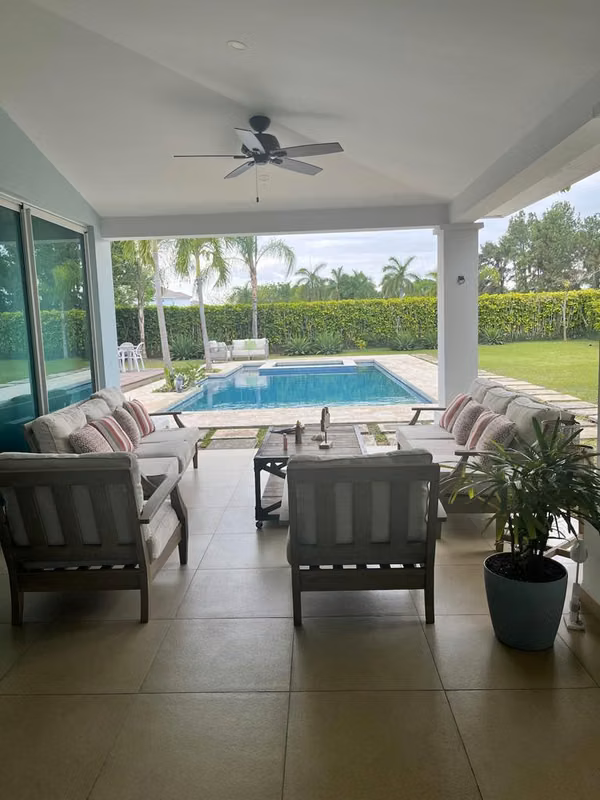 SPECIFIC HOUSE IN BIJAO, SALE
