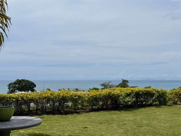 Venta de Casa en Bijao, con vista al mar