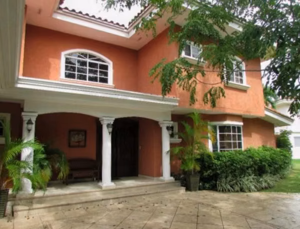 For sale residence in Costa del Este/Costa Serena
