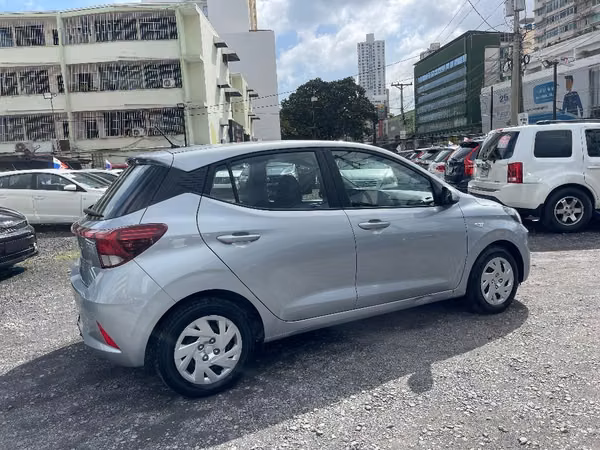 HYUNDAI GRAND I10 2025 AUTOMATICO