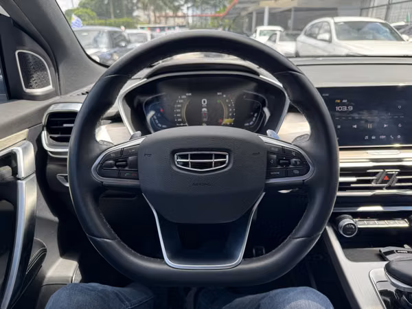 GEELY COOLRAY 2023