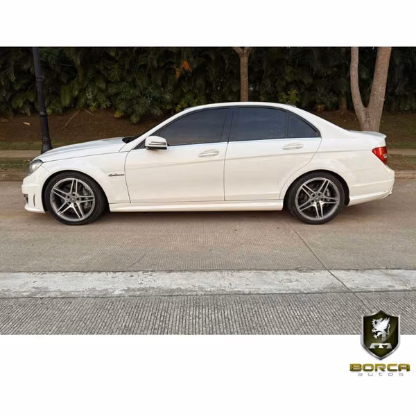 Mercedes Benz C63 2013