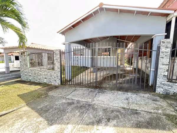 For sale in Altos del Campo, La Chorrera ID 25210