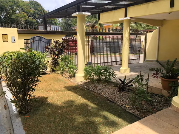 HOUSE FOR SALE IN ANCON