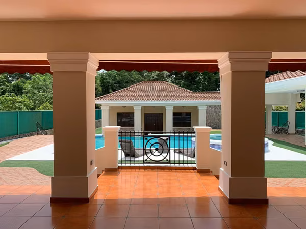 Melissa Foster Luxury Sells/Rents Spectacular Home in Camino de Cruces Residential Area MFR1845