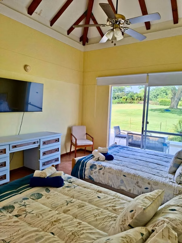ALQUILER TOWN HOUSE en VILLA DECAMERON, Farallón