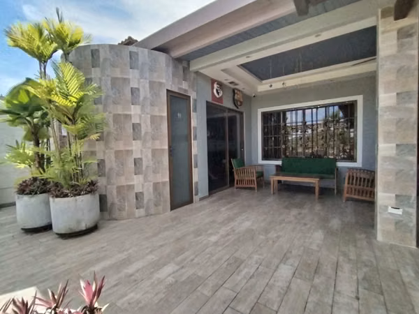 Venta de Casa 3 Niveles | 273 m² | Gimnasio + Bar | Mirador del Lago  - Las Cumbres