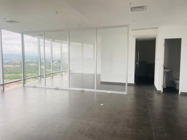 ALQUILO OFICINA EN PH ASEGURADORA ANCON COSTA DEL ESTE