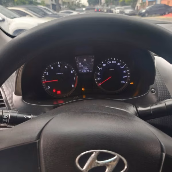 Hyundai Accent 2012