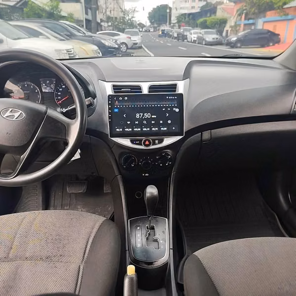 Hyundai Accent 2012