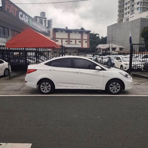 Hyundai Accent 2012