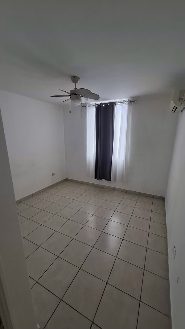Apartment for sale in PH Plaza Valencia Via España