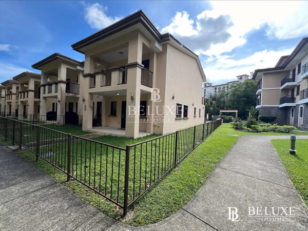 FOR RENT HOUSE WITH APPLIANCES AT EMBASSY CLUB, CLAYTON (8)