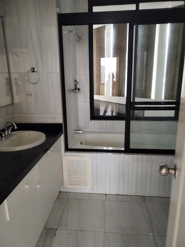 APARTMENT FOR SALE IN CALLE 50