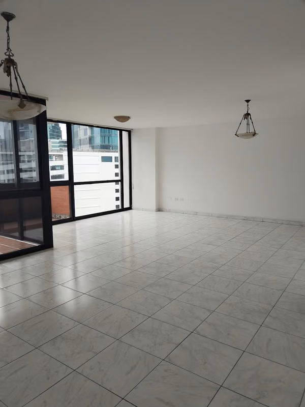 APARTMENT FOR SALE IN CALLE 50