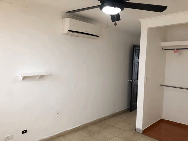 EN VENTA apartamento en 12 de octubre