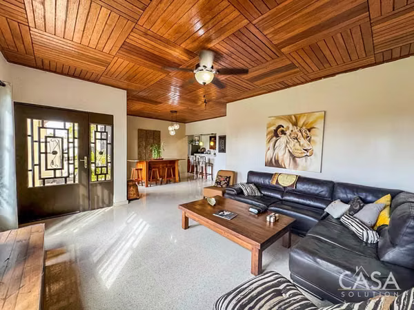 Home with Pool on Spacious Lot for Sale in Santiago, Veraguas