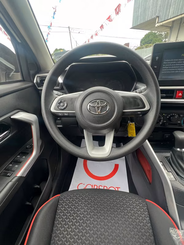 TOYOTA RAIZE 2024! AUTOMATICA DISPONIBLE EN DAVID CHIRIQUÍ