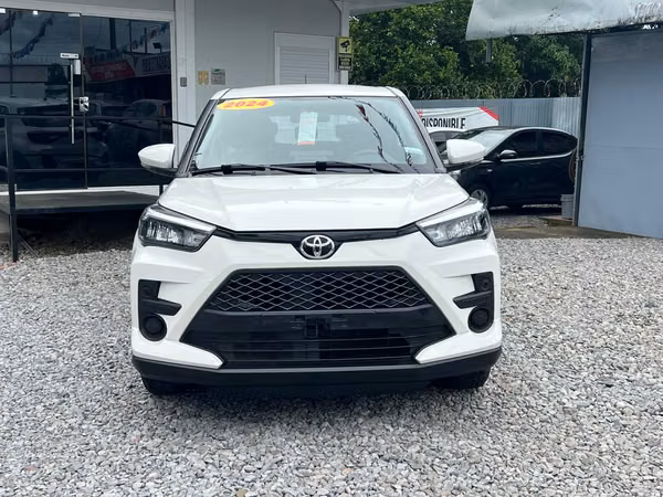 TOYOTA RAIZE 2024! AUTOMATICA DISPONIBLE EN DAVID CHIRIQUÍ