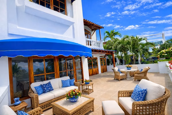 FOR SALE – OCEANFRONT House in Playa Blanca – HIGH VALUED ASSET in Prime Location PRG-02