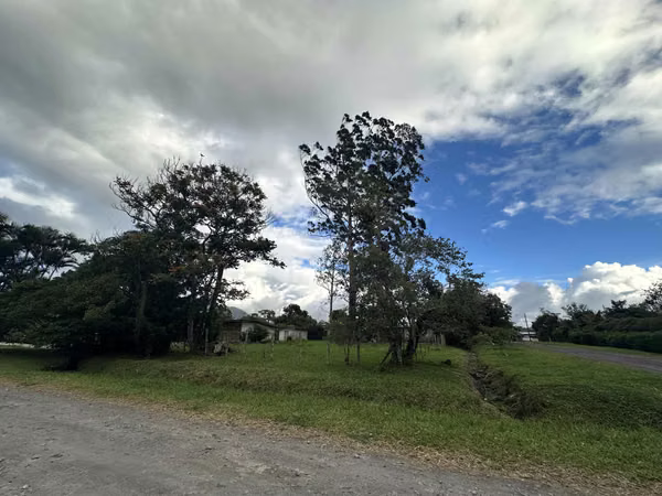 CORNER LOT FOR SALE VERY CLOSE TO MAIN STREET IN VOLCAN