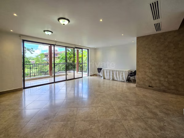 VENTA DE APARTAMENTO EN PH EMBASSY CLUB EN CLAYTON