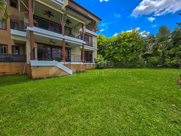 VENTA DE APARTAMENTO EN PH EMBASSY CLUB EN CLAYTON