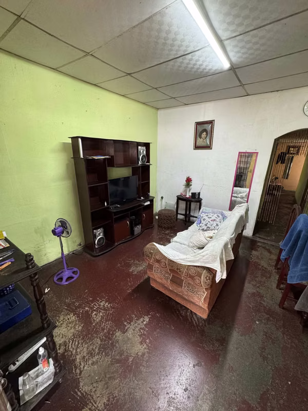 Se Vende Casa en Torrijos Carter-San Miguelito