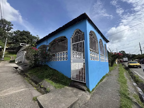 Se Vende Casa en Torrijos Carter-San Miguelito