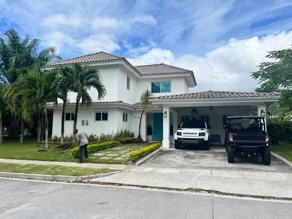 Venta de casa de playa, Bijao