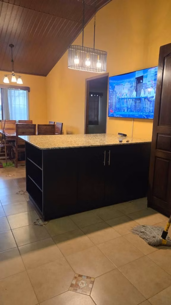 Residencia de 2 recamaras + 2 baños, Sin amoblar Volcán Tierras Altas