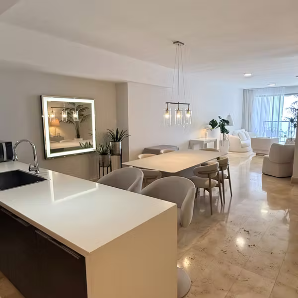 APARTMENT FOR SALE | PH YOO PANAMA | AVE. BALBOA | HIGH FLOOR | OCEAN VIEW