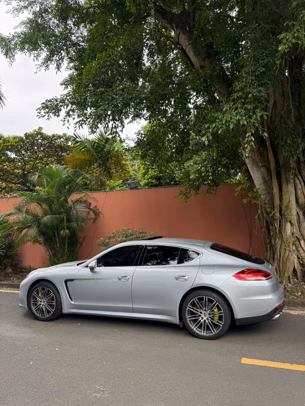 PORSCHE PANAMERA E HYBRID 2016 23.900