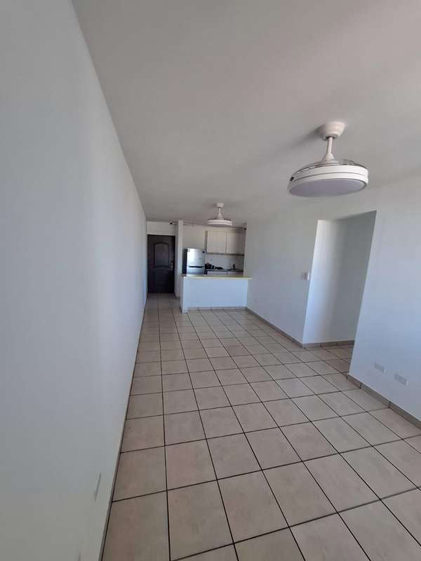 Vendo Apartamento en PH Plaza Valencia - Ideal para Inversión
