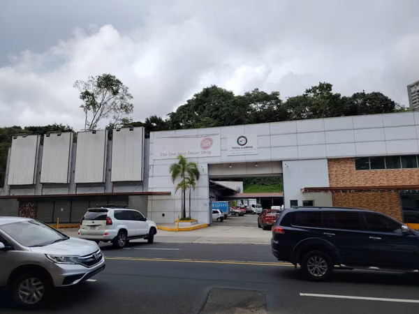 ALQUILO VALLAS PUBLICITARIAS CON EXCELENTE UBICACIÓN