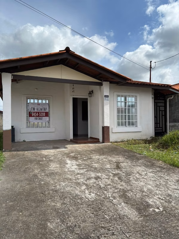 SE VENDE CASA DE 210 M2 EN HACIENDA SANTA FE TOCUMEN (CAMRO)
