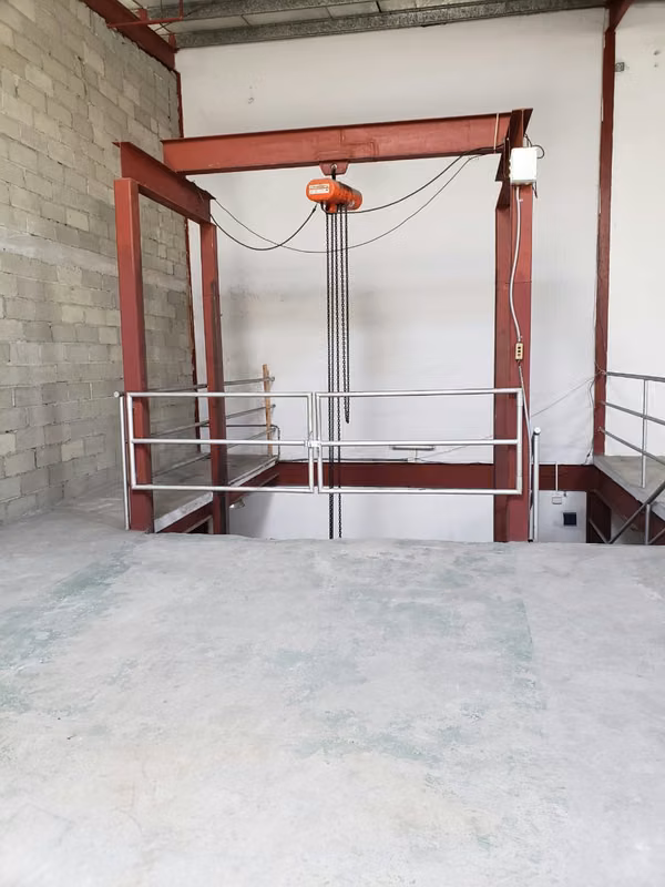 COSTA DEL ESTE PARQUE INDUSTRIAL BODEGA ALQUILO 1,800 M2 2 NIVELES