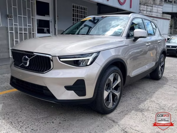 VOLVO XC40 2023  MILD HYBRID