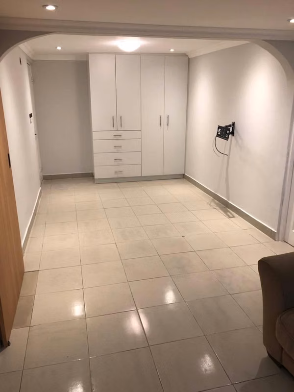 SE VENDE CASA DE 4 REC EN LAS ACACIAS CALLE PRINCIPAL NEGOCIABLE (CAMRO)