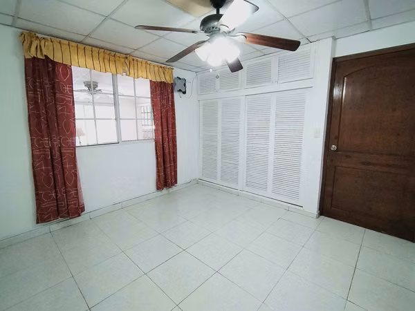 VENTA DE CASA ADOSADA EN VILLA CÁCERES